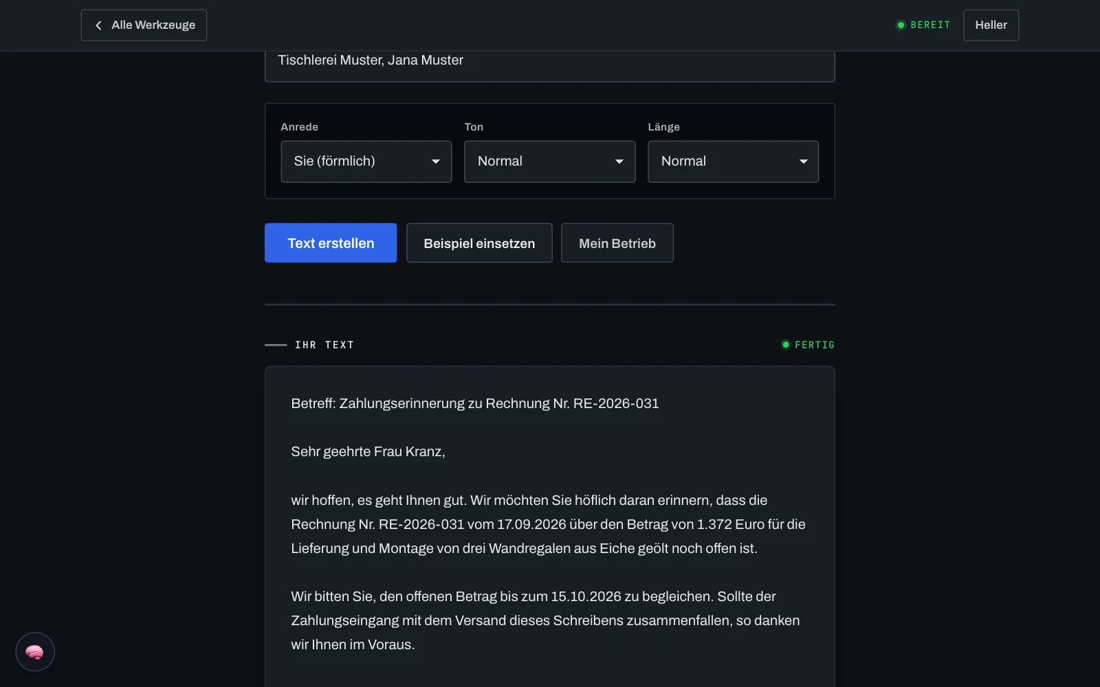 Bildschirmfoto der Nexus Werkbank: Werkzeug Zahlungserinnerung mit Anrede, Ton und Länge, darunter der fertige Briefentwurf an eine erfundene Firma